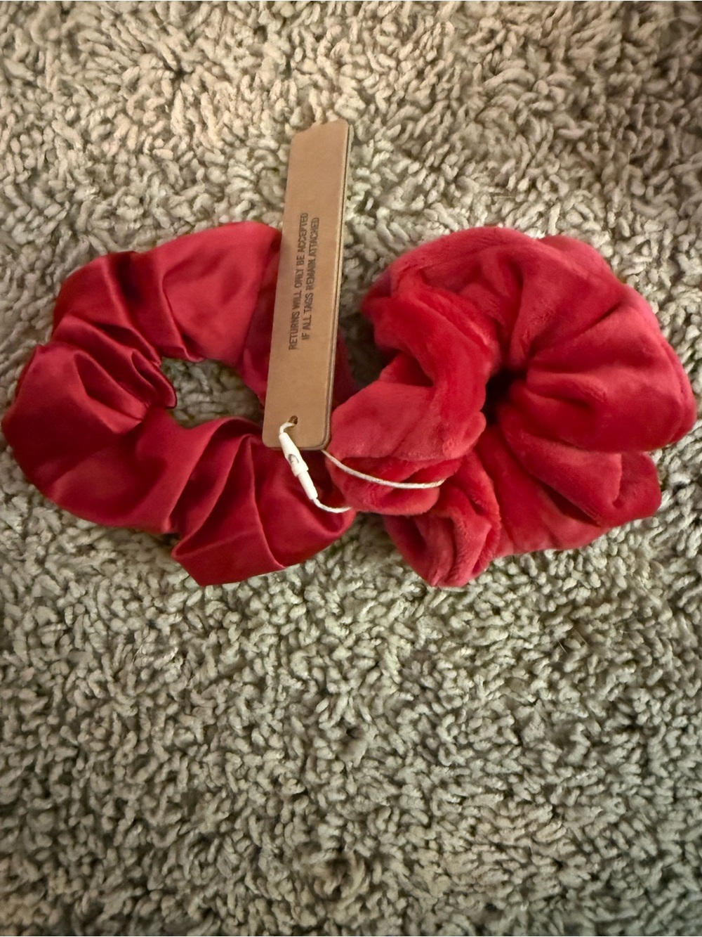 SKIMS Plush Velvet Scrunchie Duo - Red